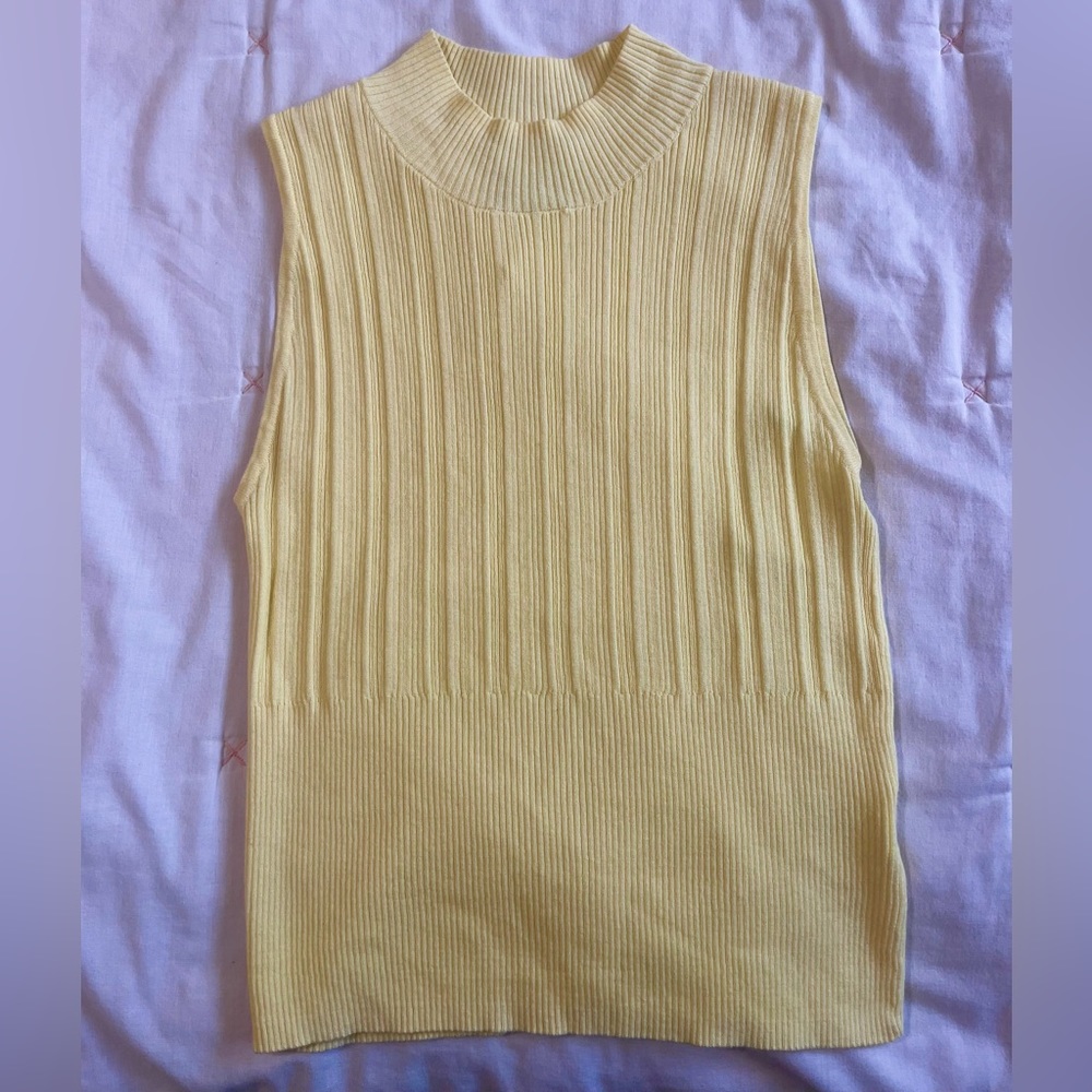 House of Harlow 1960 Yellow Mock Neck Sleeveless Ribbed Knit Top NWOT